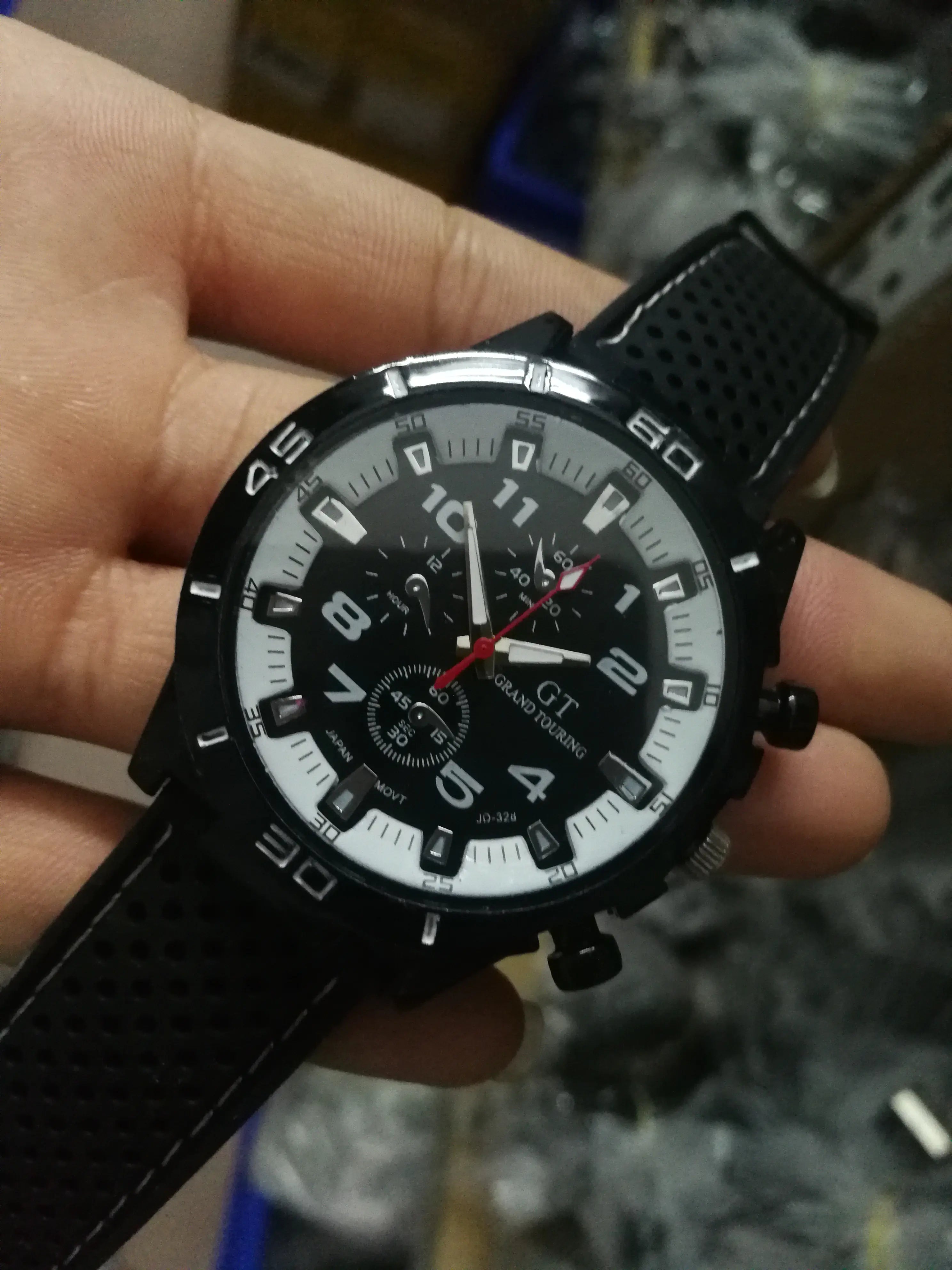 Silicone Racing Watch for Sports Enthusiasts