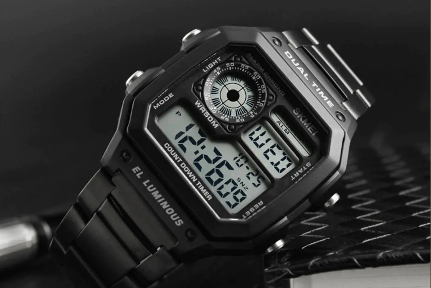 Sporty Waterproof Watch for Active Lifestyles