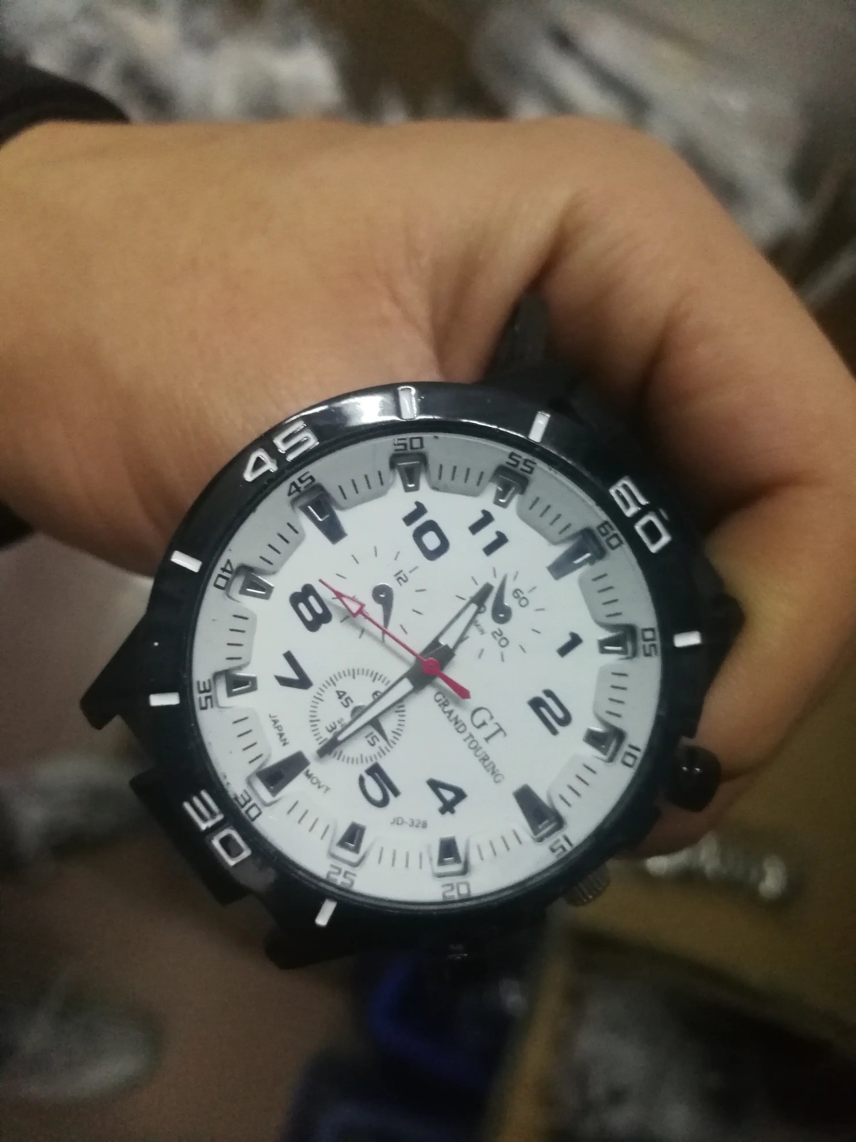 Silicone Racing Watch for Sports Enthusiasts
