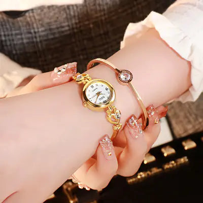 Stylish Minimalist Quartz Bracelet Watch for Women